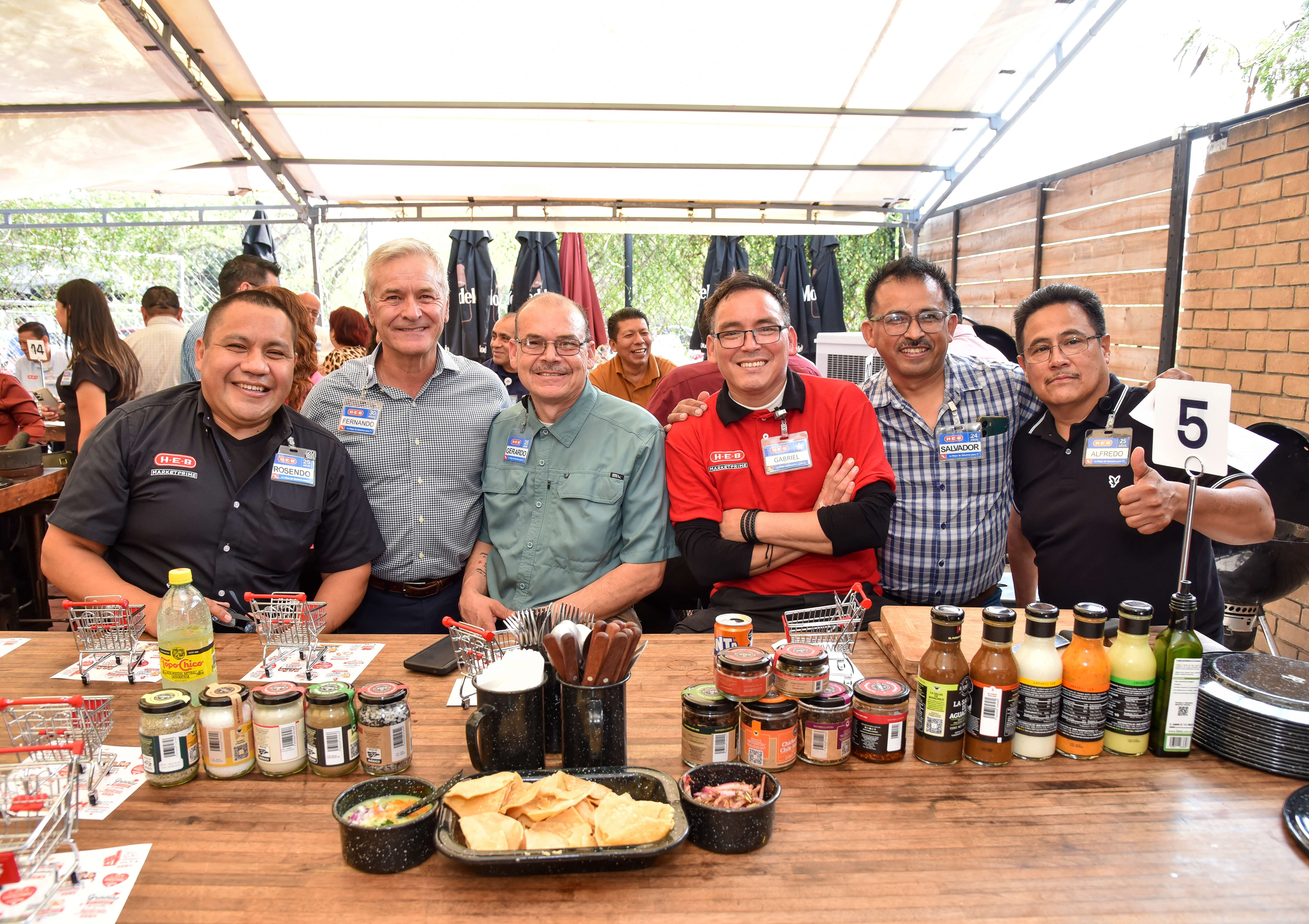 Reconocimiento a socios de H-E-B México